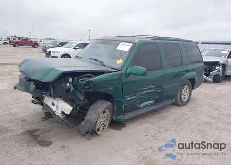 1999 GMC Yukon Denali z USA, uszkodzony, nr VIN 1GKEK13R4XR909448